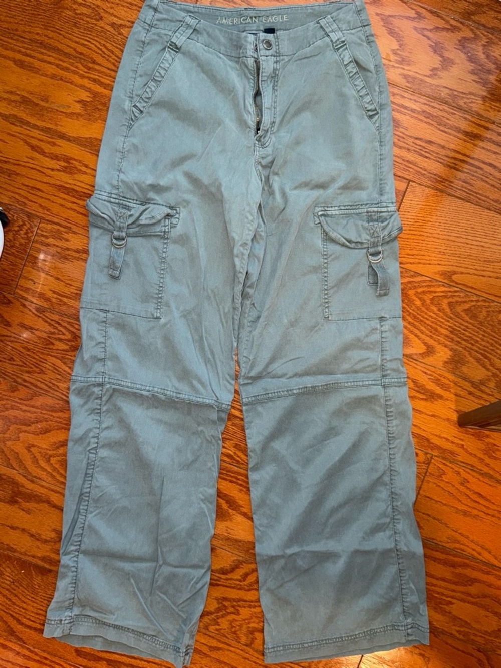 American Eagle Outfitters women's Cargo Pants - Soft Green